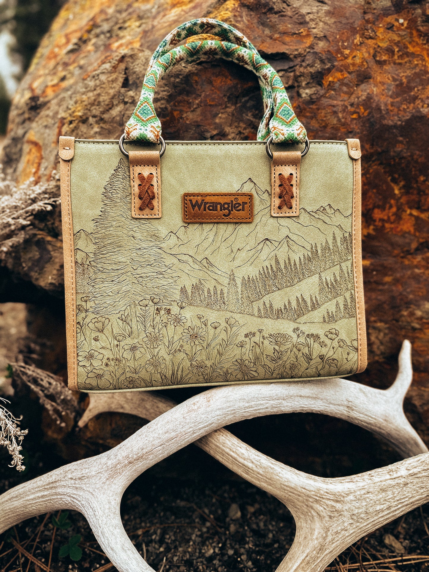 Wildflower Ridge Wrangler Purse