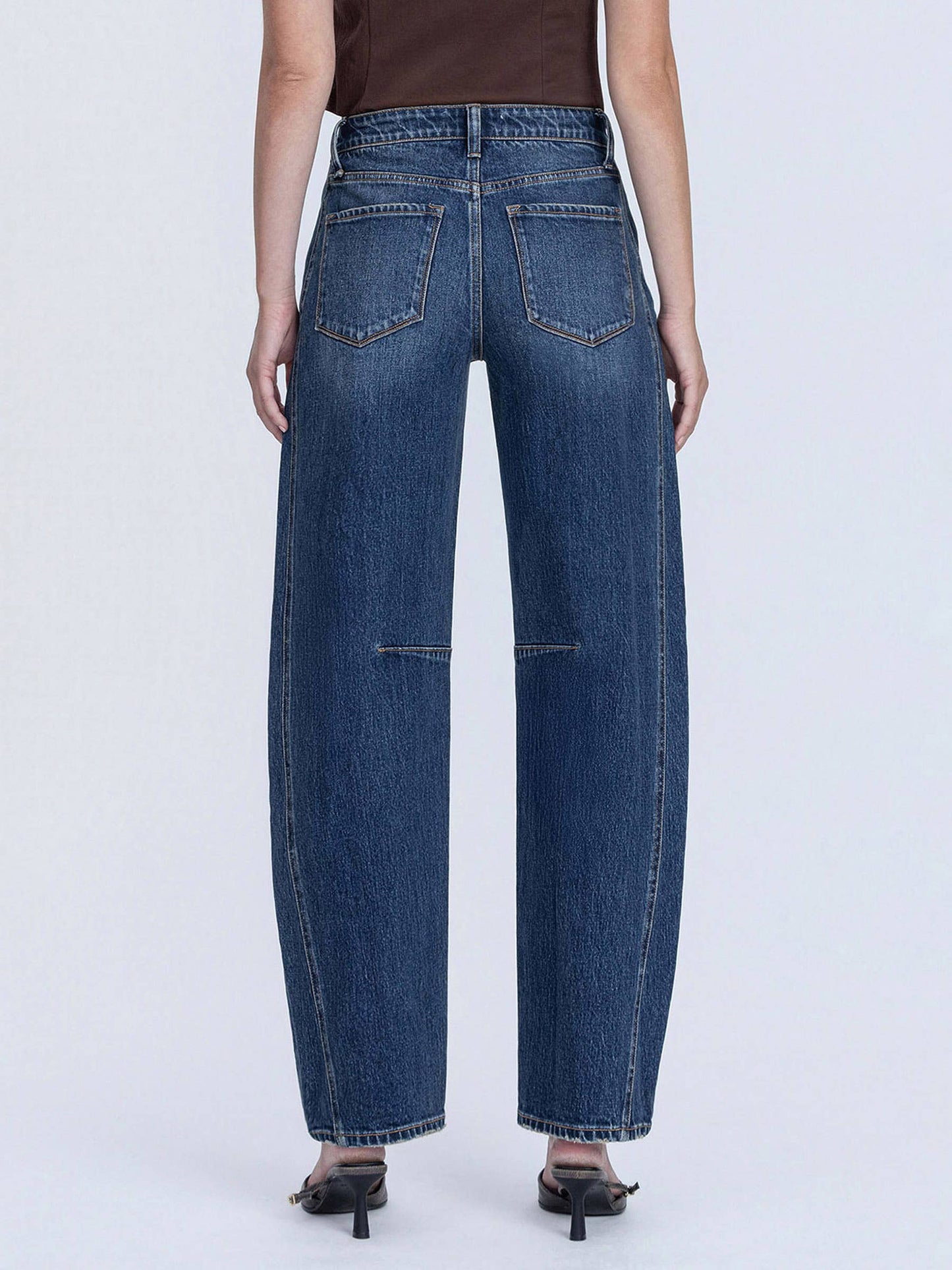 Dark Horse Barrel Jeans
